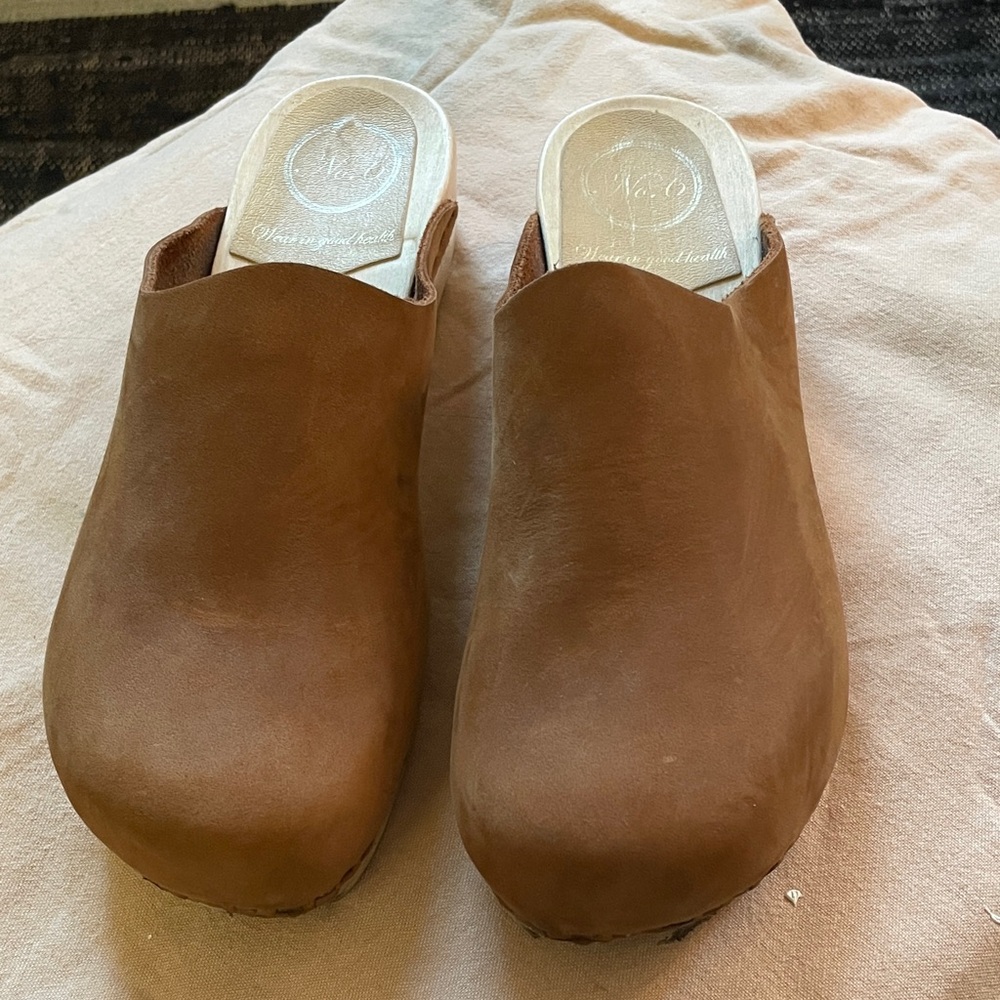 No.6 contour clog on flat base